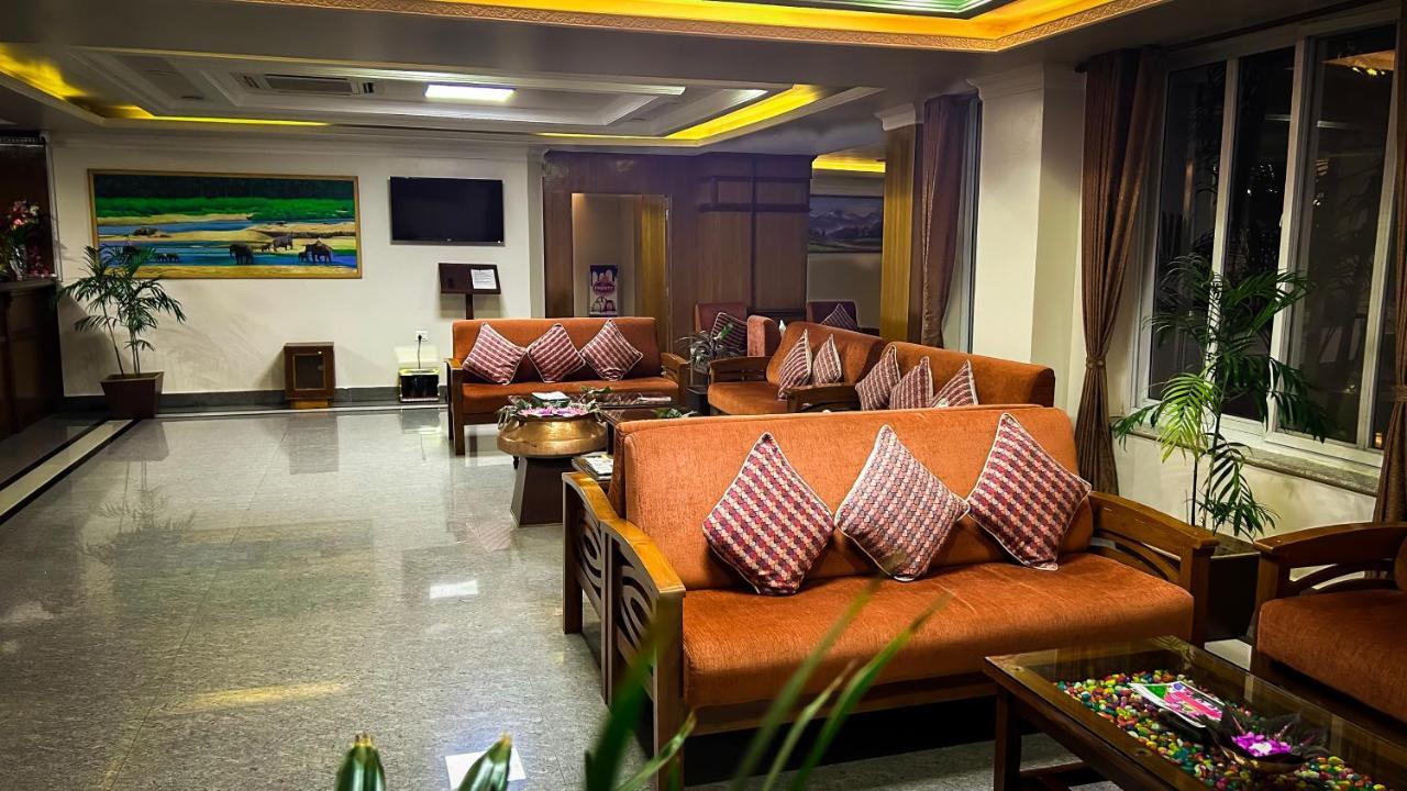 Hotel Earth Light Sauraha Chitwan Εξωτερικό φωτογραφία