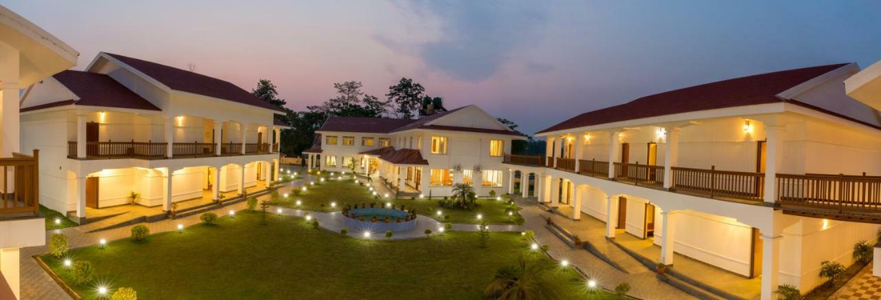 Hotel Earth Light Sauraha Chitwan Εξωτερικό φωτογραφία